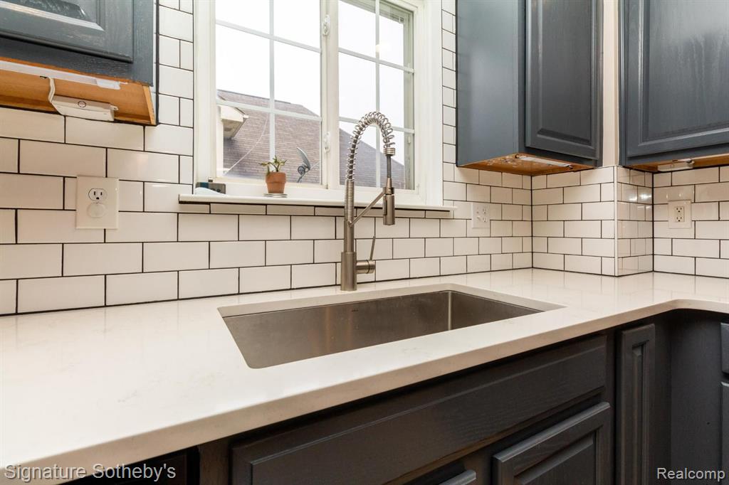 521 James Circle, Royal Oak, MI 48067 — Photo 13