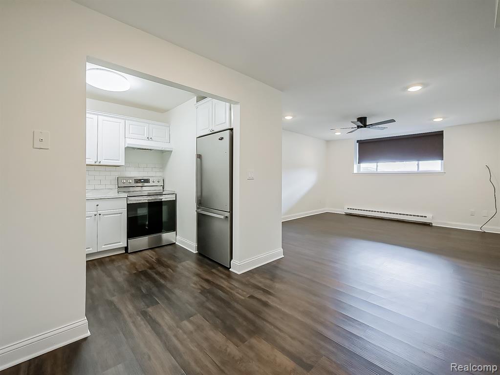 4905 Crooks A2 Road, Royal Oak, MI 48073 — Photo 9