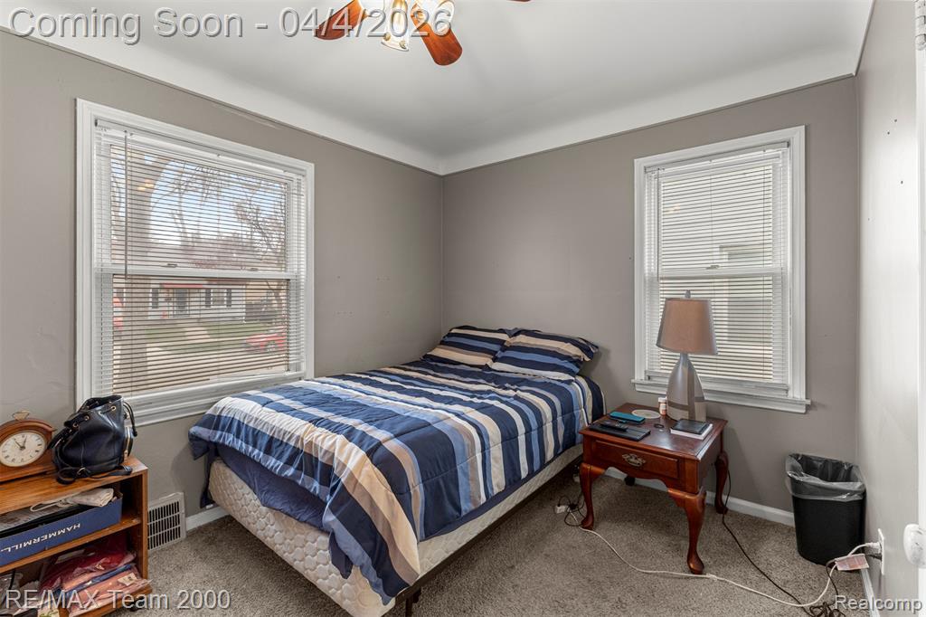 25521 Stanford Street, Dearborn Heights, MI 48125 — Photo 20