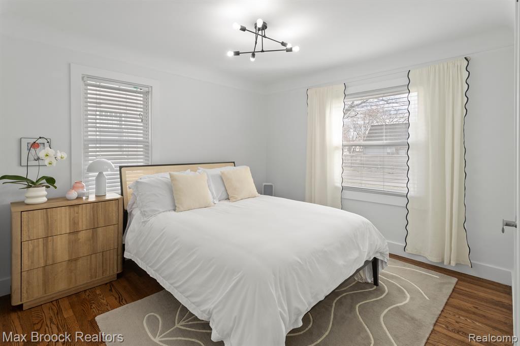 850 W LINCOLN Street, Birmingham, MI 48009 — Photo 17