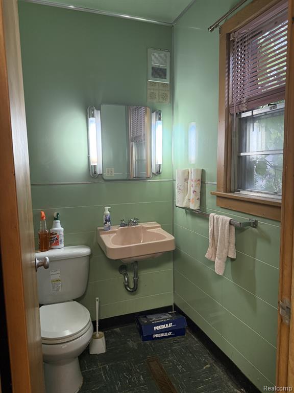 160 N 4th Street, Freeland, MI 48623 — Photo 6