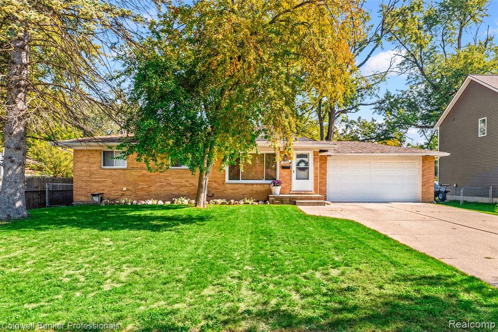 18466 Foch Street, Livonia, MI 48152