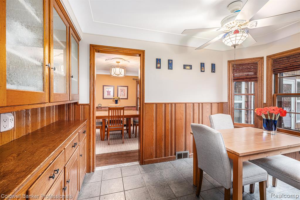 1358 Harvard Road, Grosse Pointe Park, MI 48230 — Photo 16