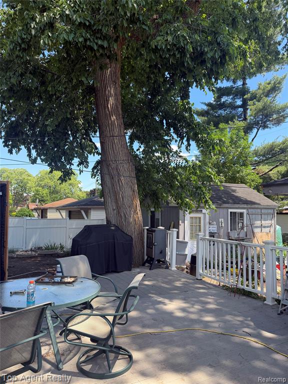 8774 Shannon Drive, Sterling Heights, MI 48314 — Photo 18