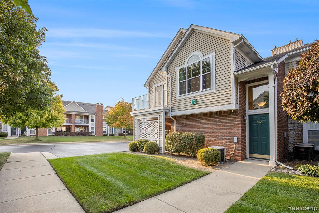 4165 Berkshire Drive, Sterling Heights, MI 48314 — Photo 27