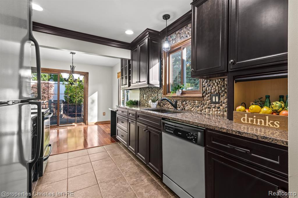 958 New Haven Court, Northville, MI 48167 — Photo 4