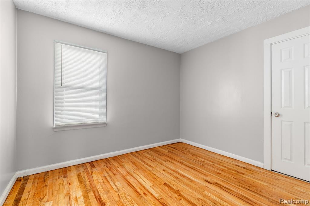 9256 Auburn Street, Detroit, MI 48228 — Photo 13