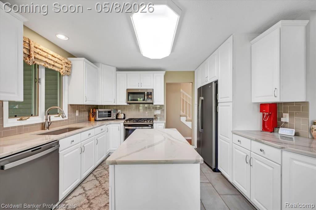 2243 Ridgemoor Court, Burton, MI 48509 — Photo 11