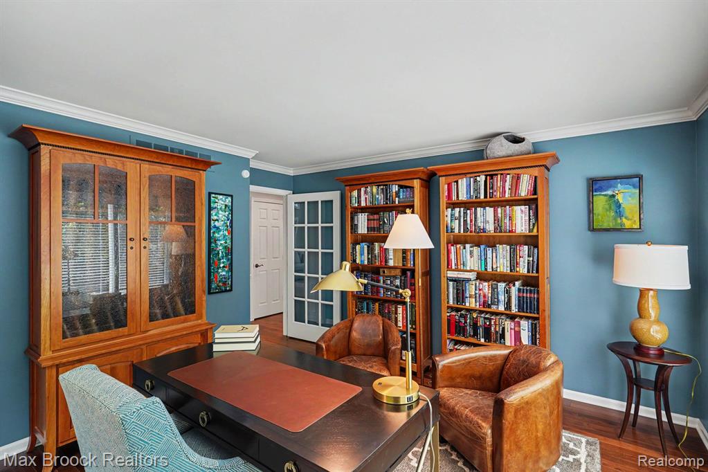 1300 Oak Hollow Drive, Milford, MI 48380 — Photo 18