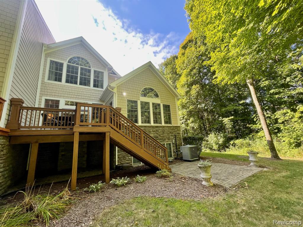 49676 Timber Trail, Novi, MI — Photo 36