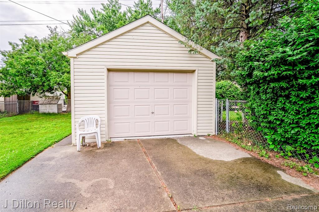 640 N Elizabeth Street, Dearborn, MI 48128 — Photo 9
