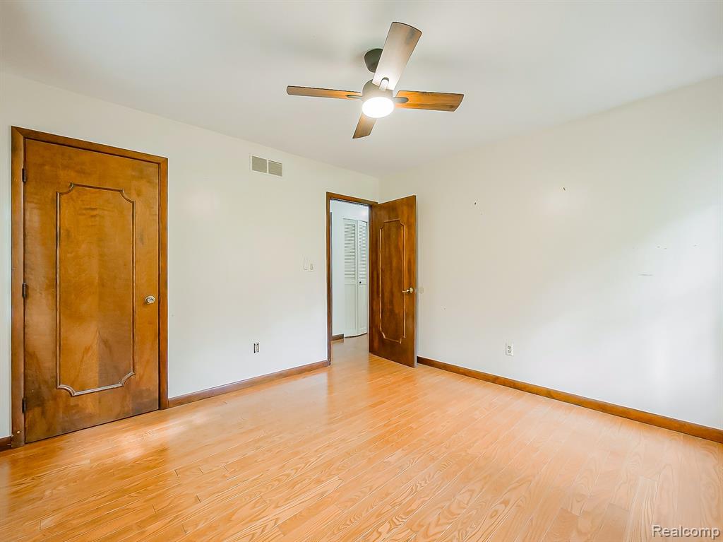 52010 11 Mile Road, South Lyon, MI 48178 — Photo 19