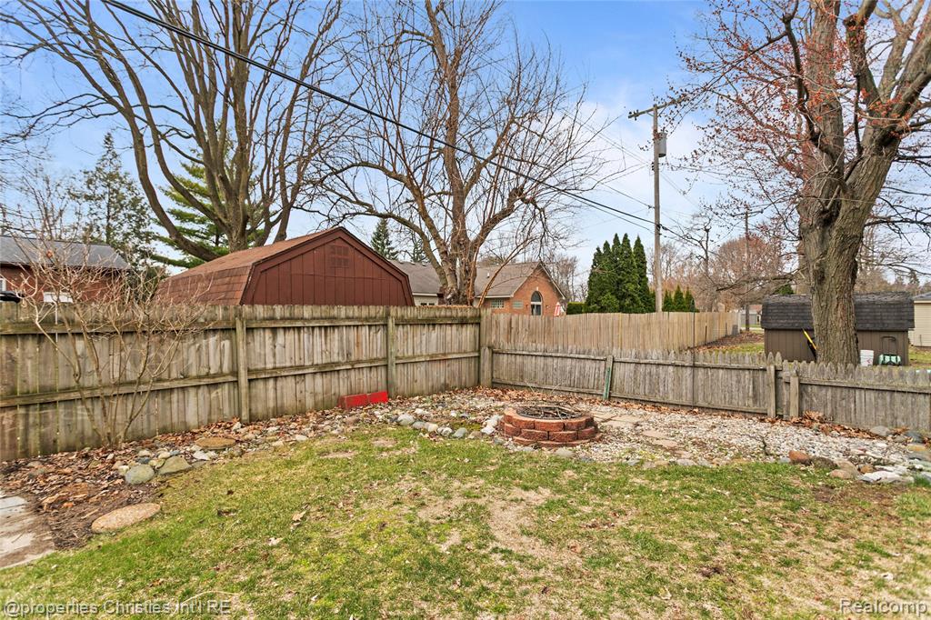8834 Janis Street, Shelby Twp, MI 48317 — Photo 32