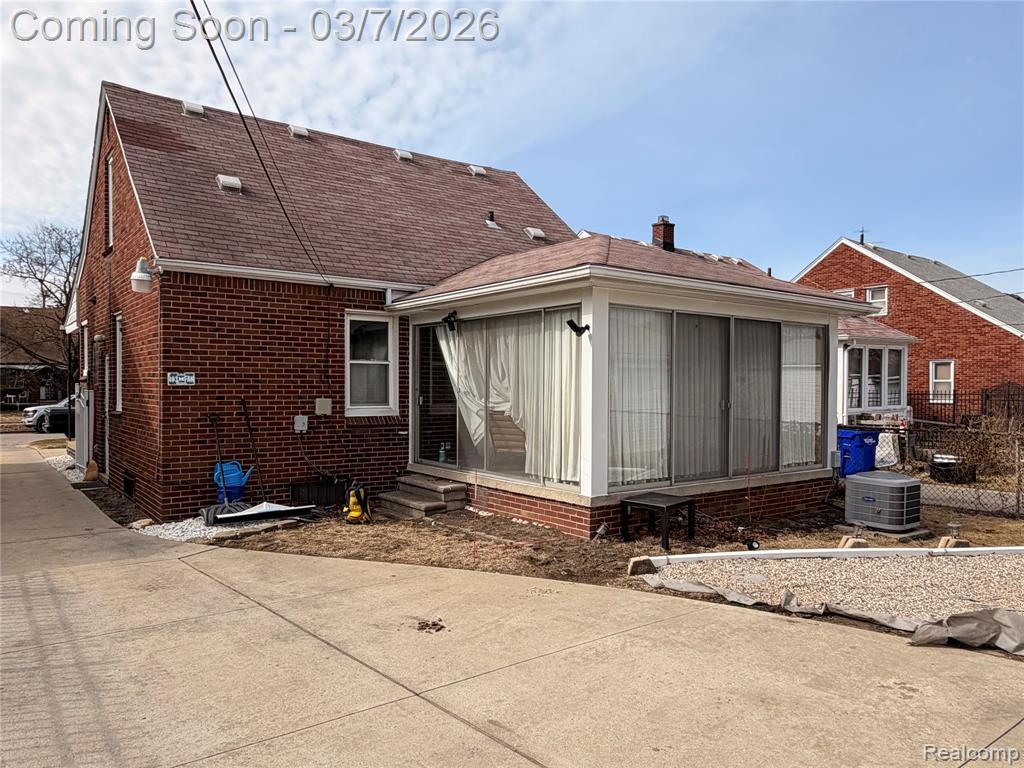 16828 Sussex Street, Detroit, MI 48235 — Photo 9