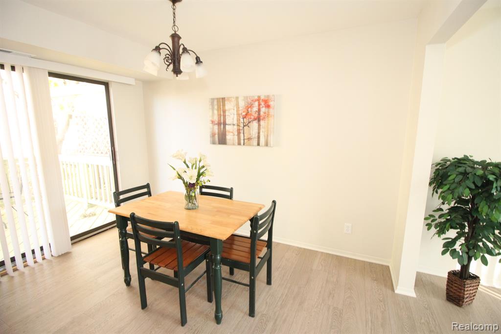 40831 HIGHPOINTE Drive, Clinton Twp, MI 48038 — Photo 12