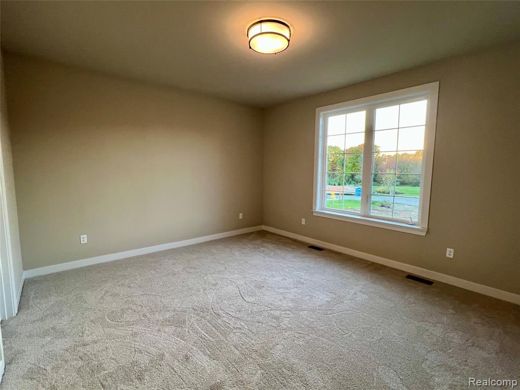 8848 Stonewall E, Clarkston, MI 48348 — Photo 30