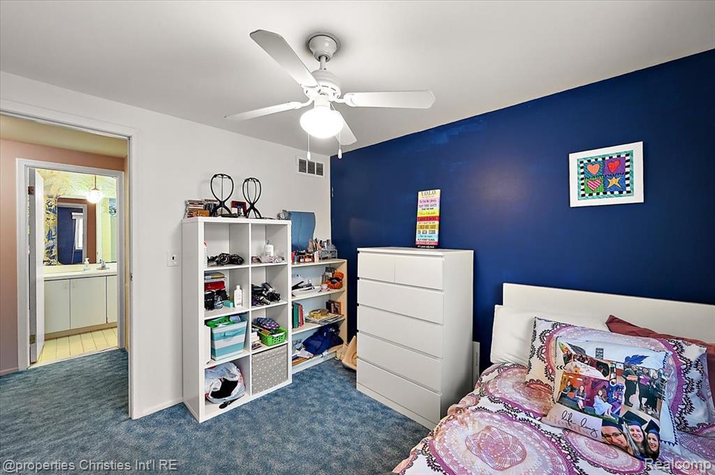 26010 Marlowe Place, Oak Park, MI 48237 — Photo 38