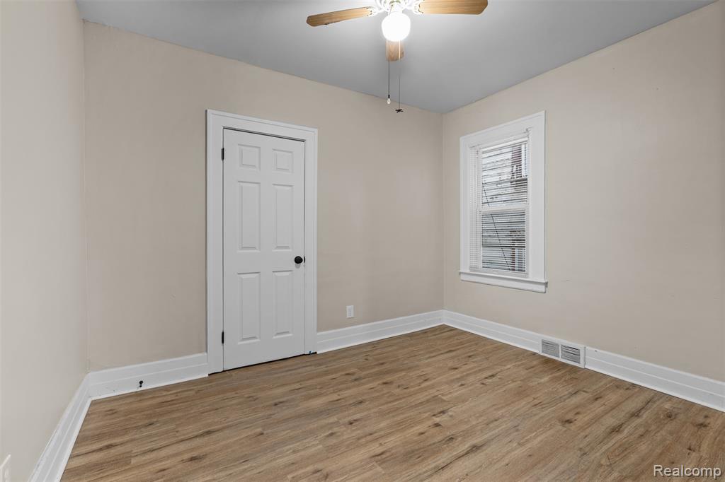 4840 Saint Clair Street, Detroit, MI 48214 — Photo 10