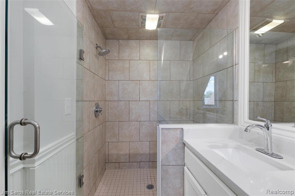 921 Berkshire Road, Grosse Pointe Park, MI 48230 — Photo 38