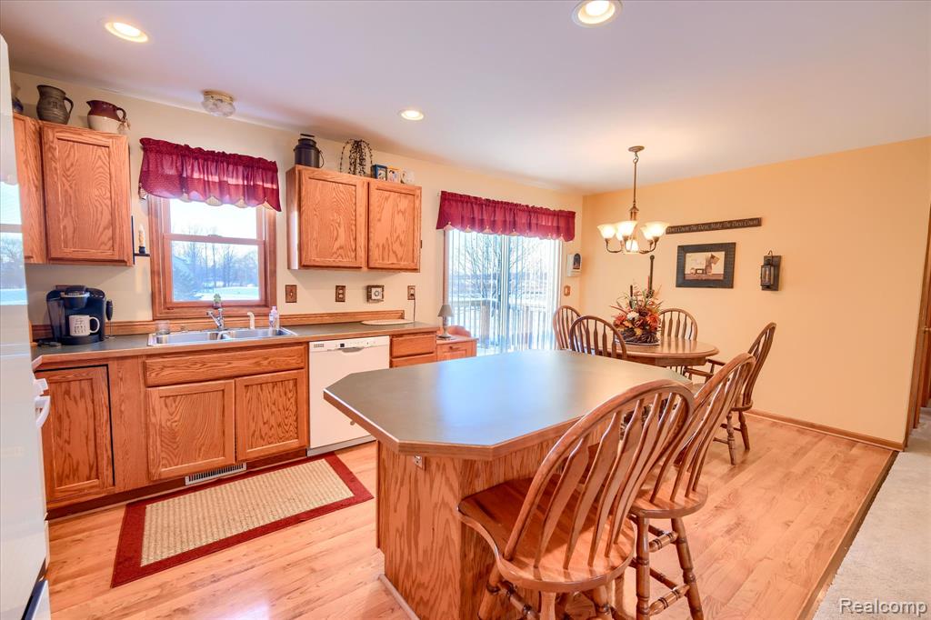 6941 Lake Pleasant Road, North Branch, MI 48461 — Photo 14