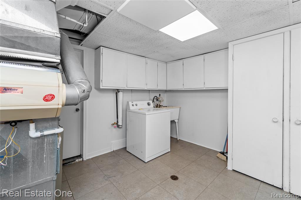 4718 Roosevelt Boulevard, Dearborn Heights, MI 48125 — Photo 17