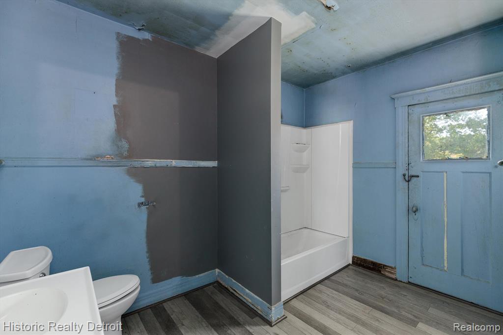 923 CALVERT Street, Detroit, MI 48202 — Photo 21