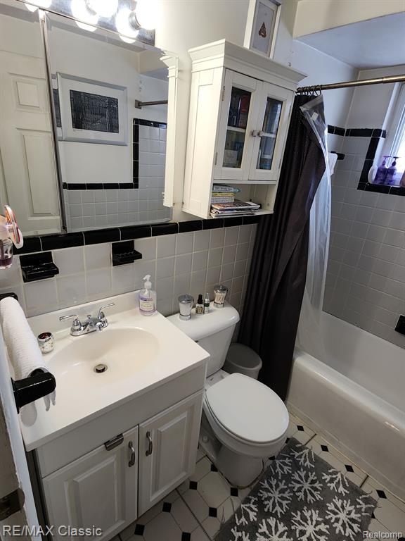 508 W HOUSTONIA Avenue, Royal Oak, MI 48073 — Photo 11