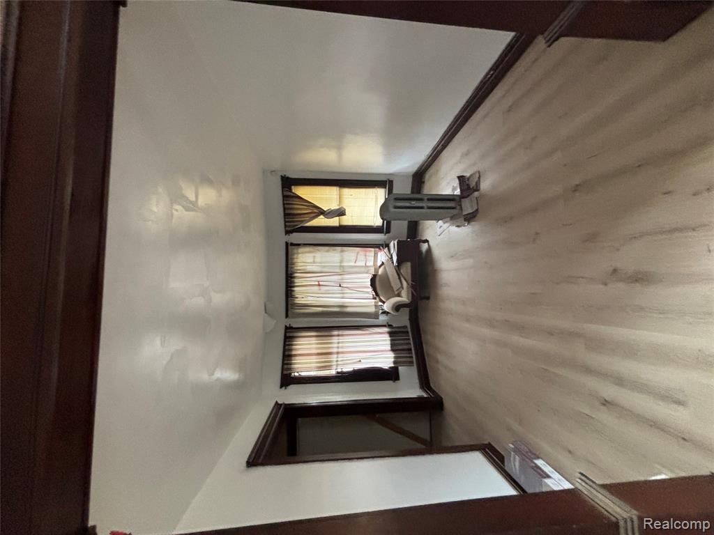 5327 Holcomb Street, Detroit, MI 48213 — Photo 7