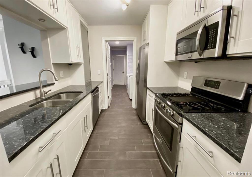 56657 SCOTLAND Boulevard, Shelby Twp, MI 48316 — Photo 10
