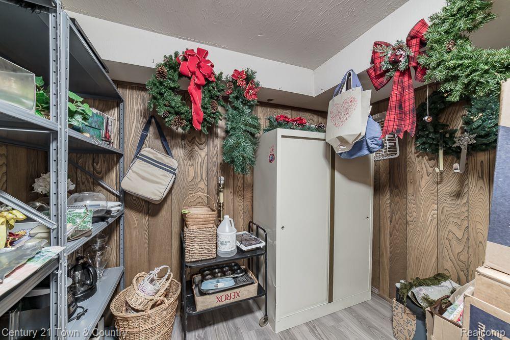 5395 BREEZE HILL, Troy, MI 48098 — Photo 39