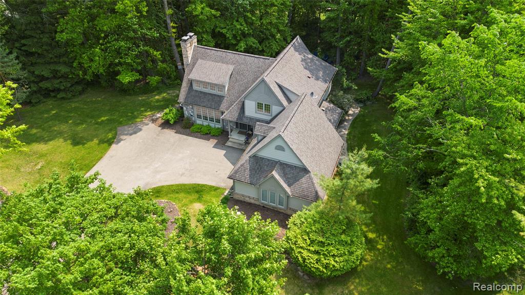8268 Pine Lake Drive, Davisburg, MI 48350 — Photo 2