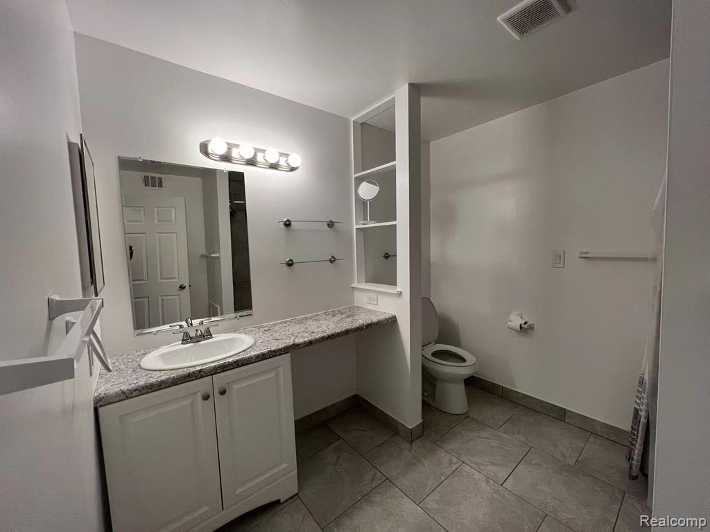 474 Fox Hills Drive N, Bloomfield Hills, MI 48304 — Photo 9