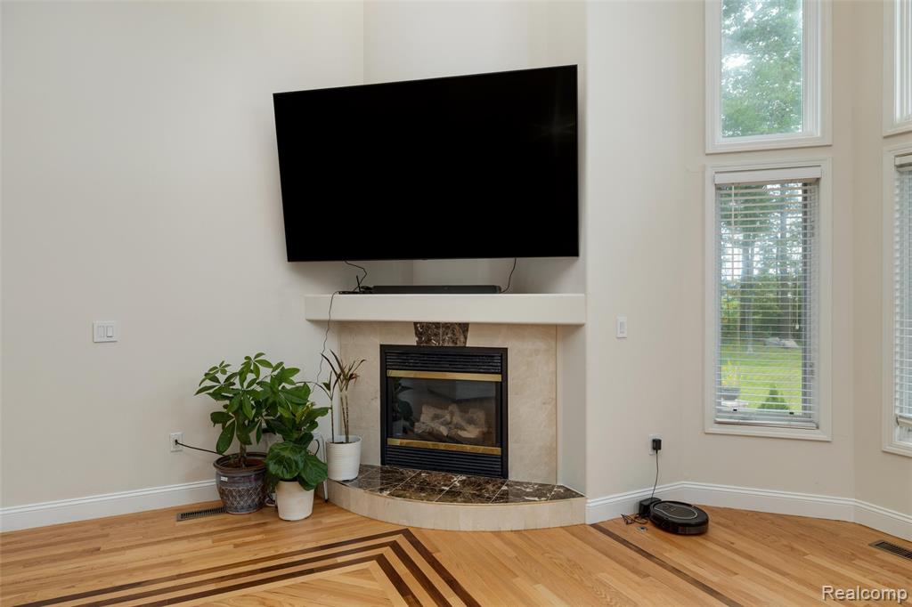 52041 Loon Court, Shelby Twp, MI 48315 — Photo 8