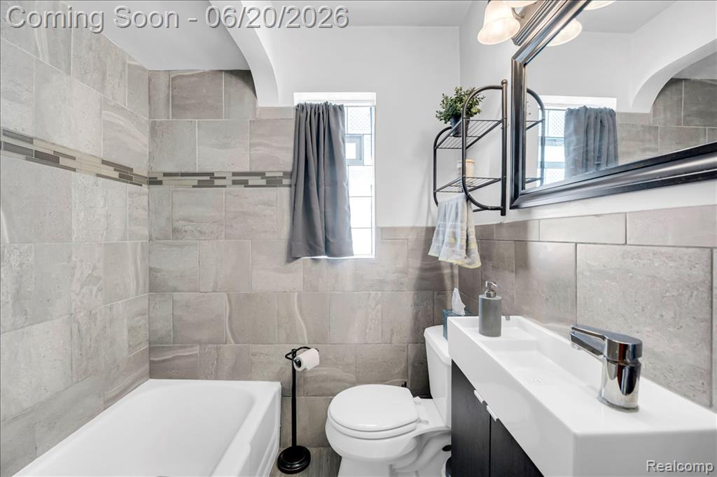 1009 Harvard Road, Berkley, MI 48072 — Photo 18