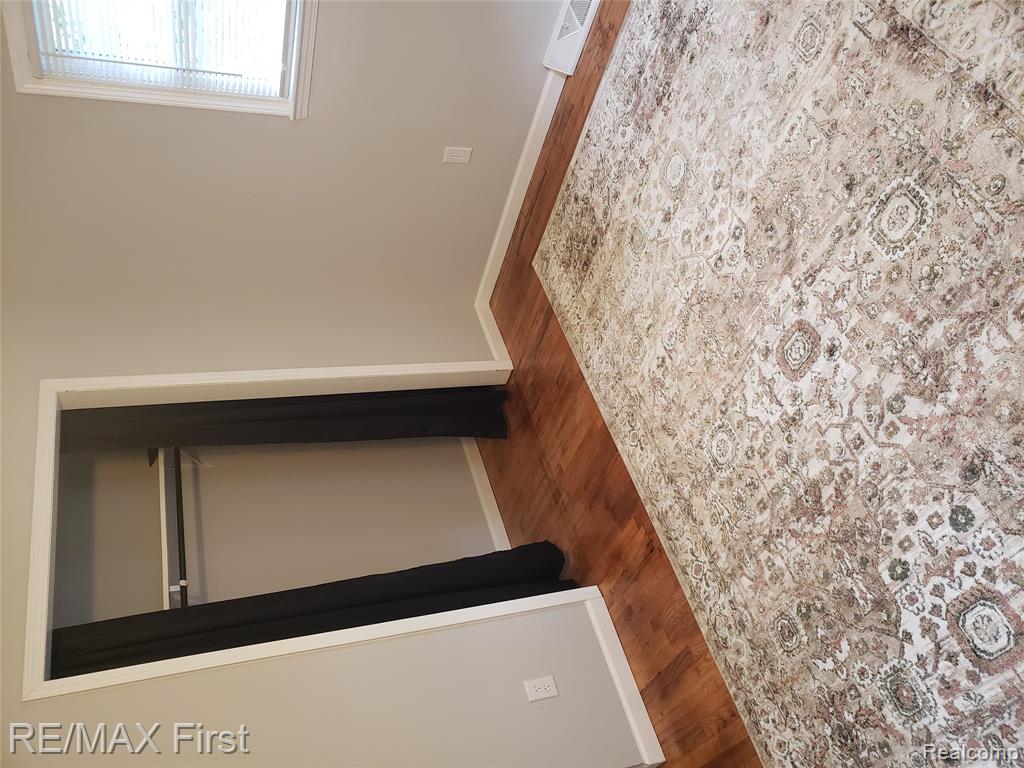 19921 Crandell Court, Belleville, MI 48111 — Photo 9