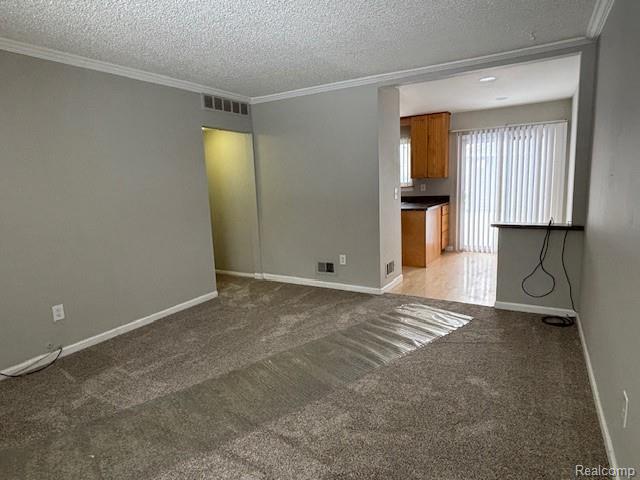 416 E Bernhard Avenue, Hazel Park, MI 48030 — Photo 2