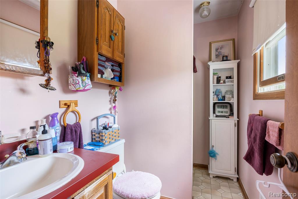 52909 10 Mile Road, South Lyon, MI 48178 — Photo 46