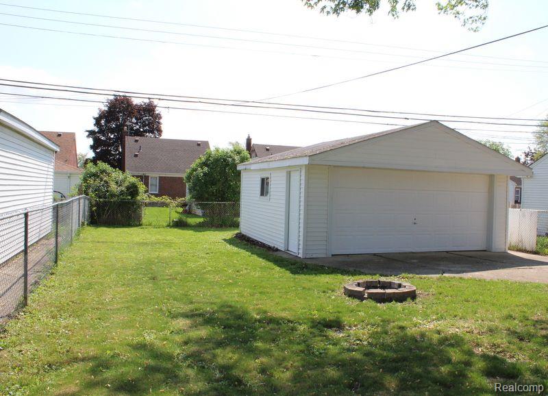 7687 CORTLAND Avenue, Allen Park, MI 48101 — Photo 8