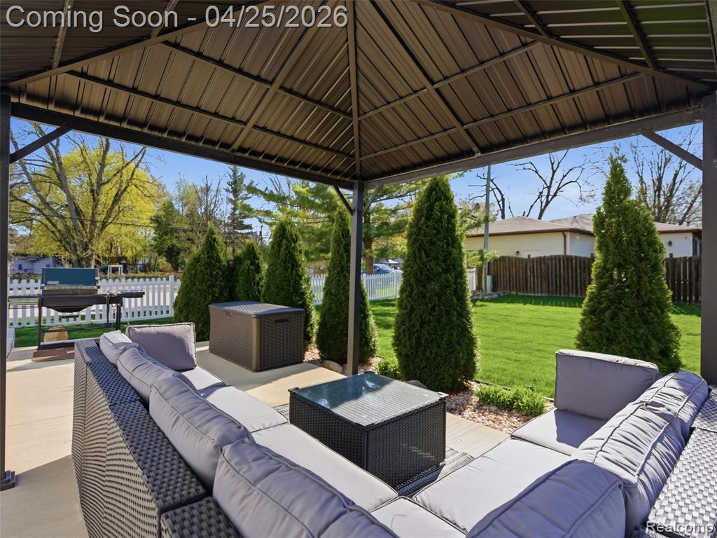 39001 Chartier Street, Harrison Township, MI — Photo 49