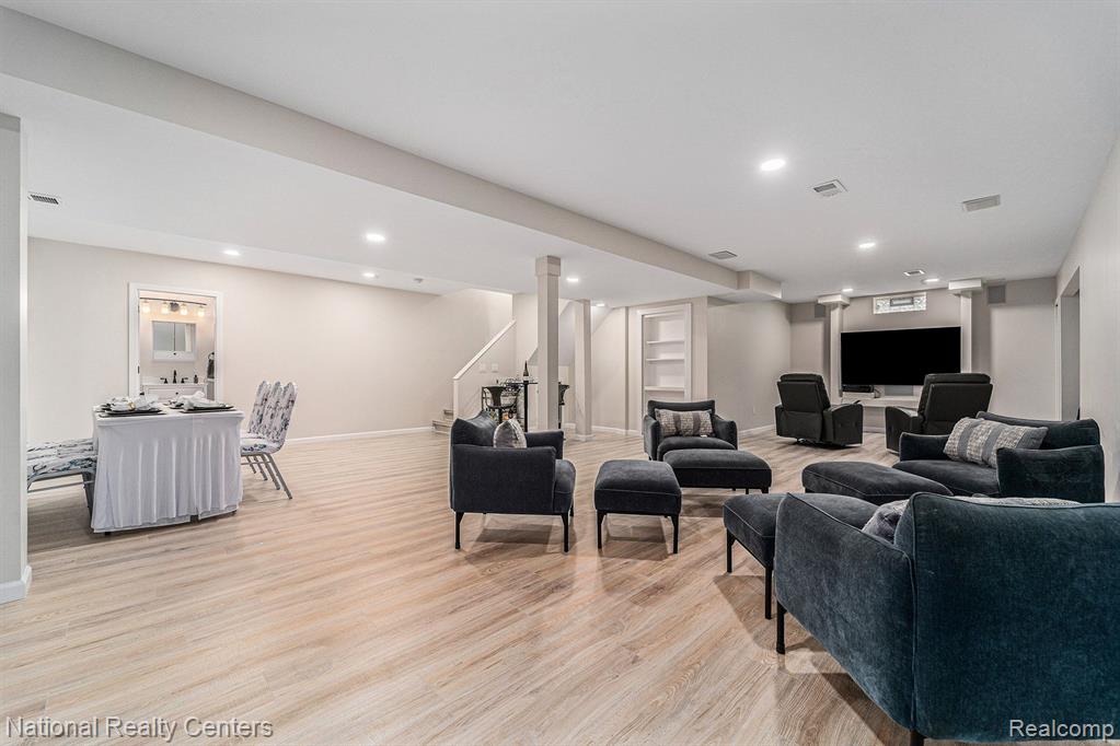 3065 FENVIEW Drive, Ann Arbor, MI 48108 — Photo 35