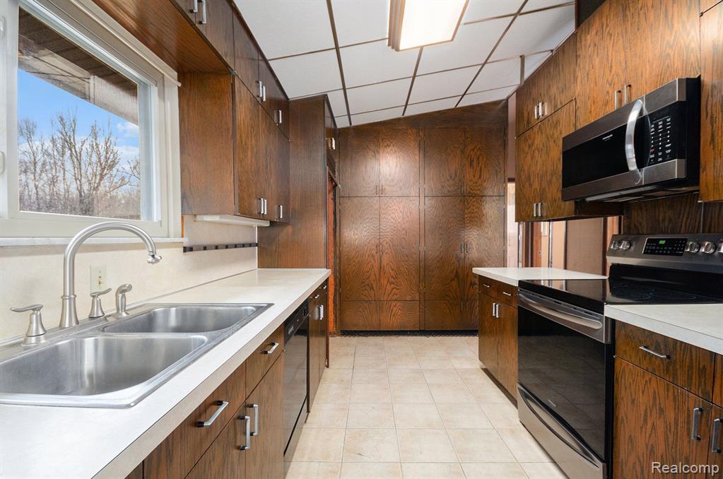 8297 Jordan Road, Grand Blanc, MI 48439 — Photo 12