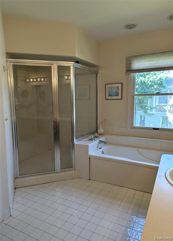 9327 Eastwind Drive, Livonia, MI 48150 — Photo 30