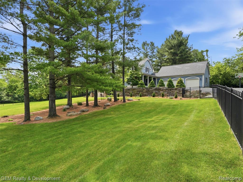 45625 W 9 Mile Road, Novi, MI — Photo 78