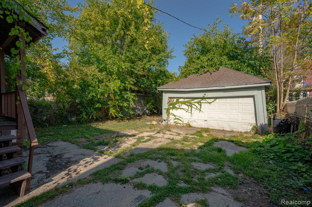 5266 Three Mile Drive, Detroit, MI 48224 — Photo 31