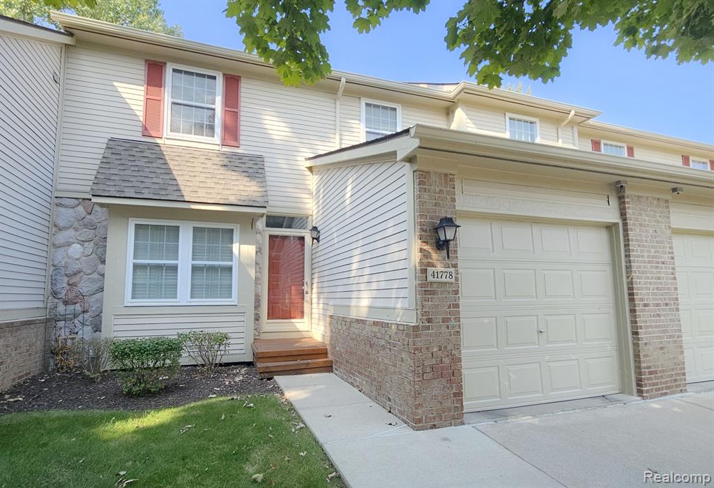 41778 WEBSTER Court, Novi, MI 48377 — Photo 2