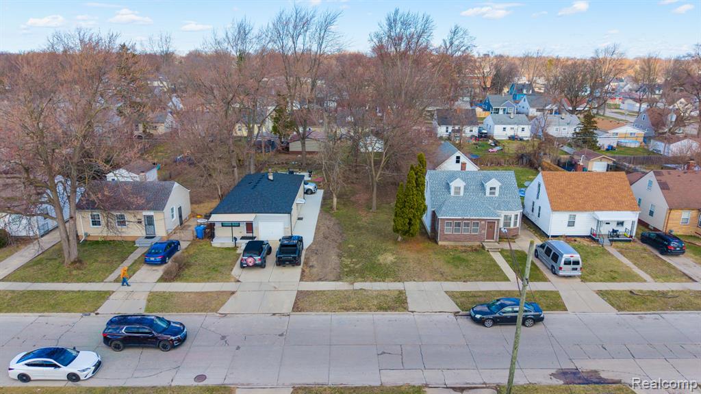 26166 Powers Avenue, Dearborn Heights, MI 48125 — Photo 6