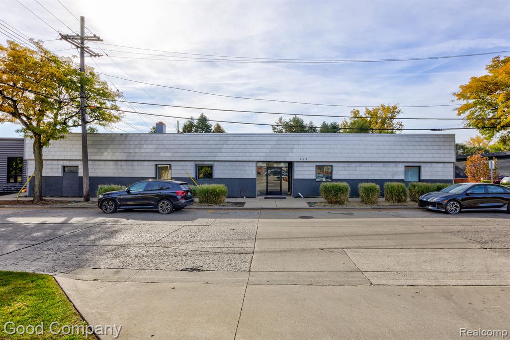 628 E PARENT Avenue, Royal Oak, MI 48067 — Photo 16