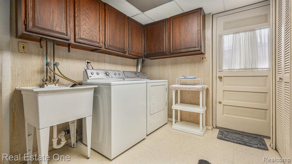 4243 FROSTWOOD Court, Troy, MI 48098 — Photo 10