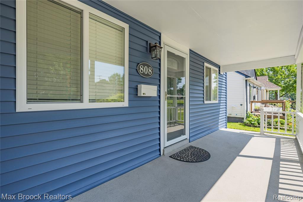 808 N Edgeworth Avenue, Royal Oak, MI 48067 — Photo 38