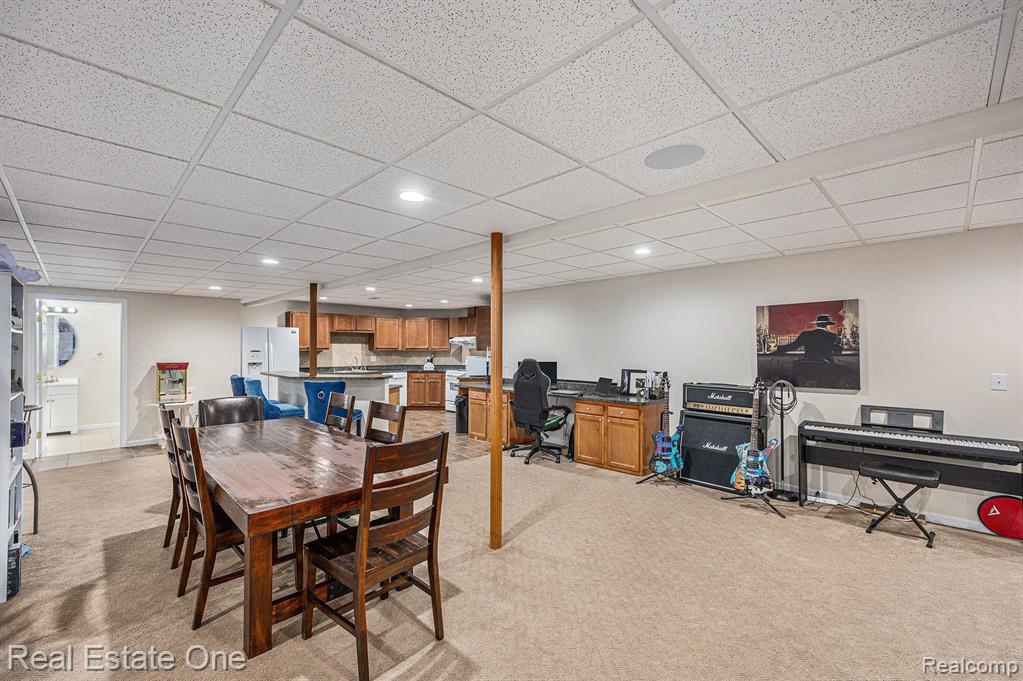 562 SPRINGVIEW Drive, Rochester, MI 48307 — Photo 29